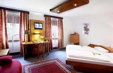 Tiptop Hotel Burgschmiet Garni Norymberga