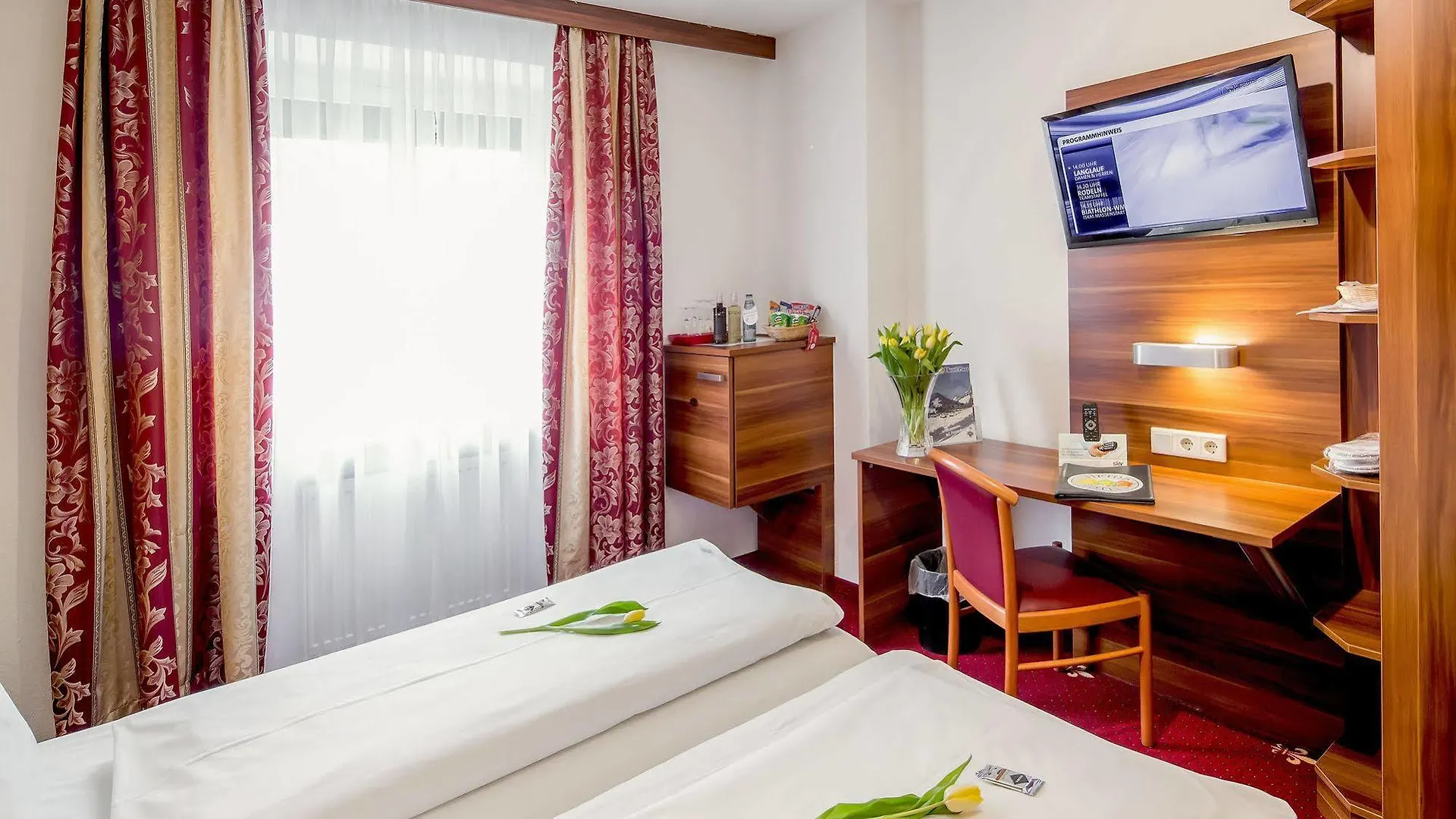 Tiptop Hotel Burgschmiet Garni Nuremberg